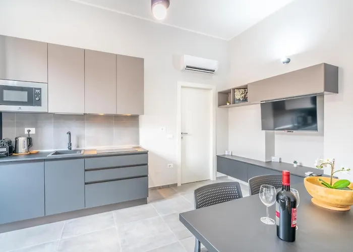 Kuzu Apts - Center - Wifi Ac Tv アパート *