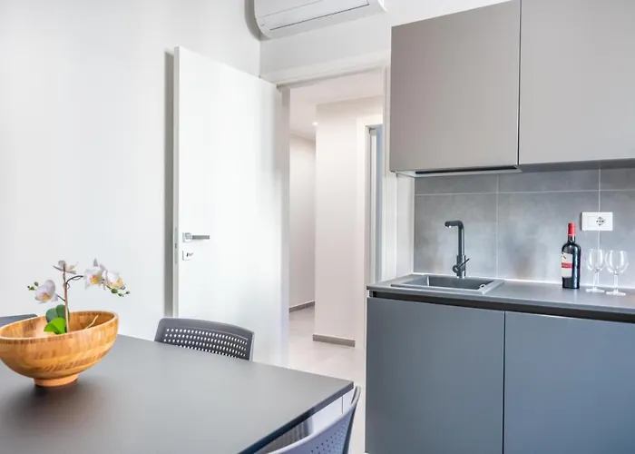 Kuzu Apts - Center - Wifi Ac Tv カリアリ